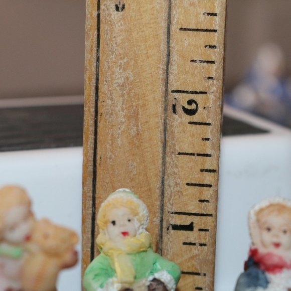 Large pieces CHRISTMAS VILLAGE Figurine Lot People Accessories figures lot #4 - Picture 8 of 8